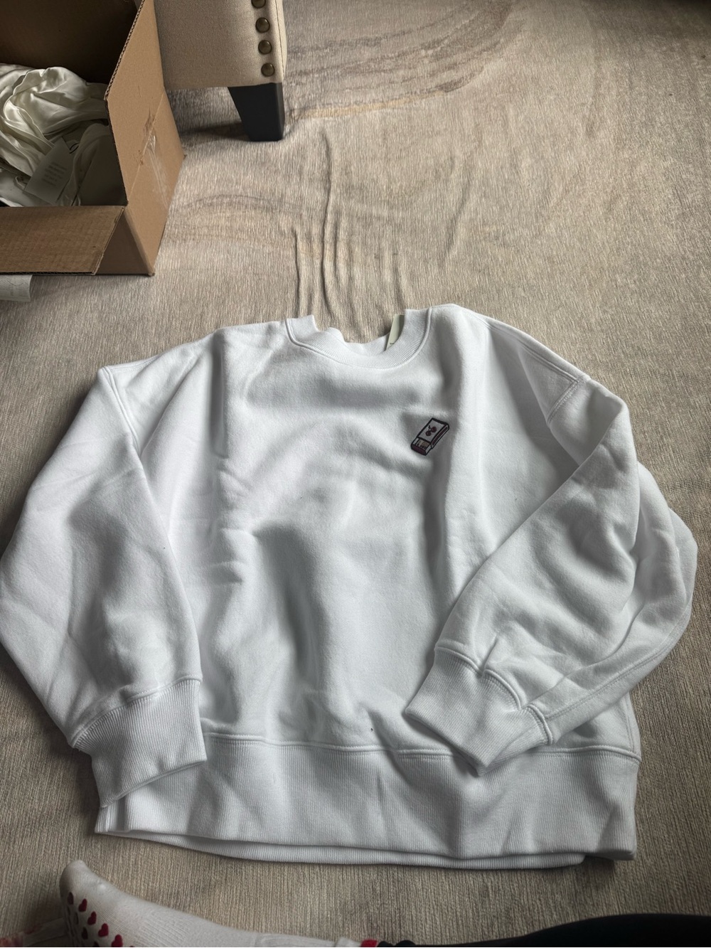 New Abercrombie & Fitch White Crewneck Sweatshirt with Small cherry Patch
